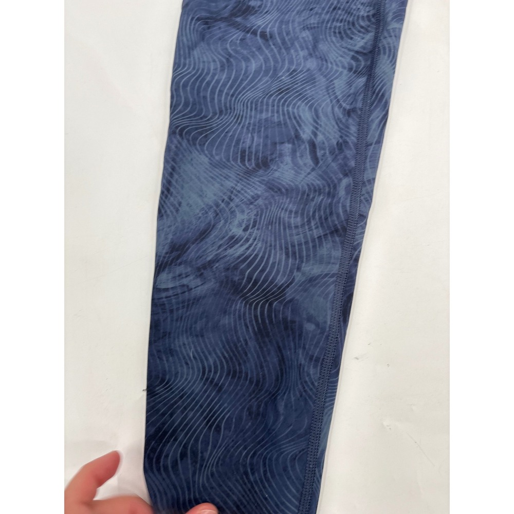 Spanx Booty Boost Active Leggings Navy Blue Wave Print High Waist Large 7/8 - Picture 6 of 6